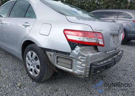 2011 Toyota Camry Le z USA, uszkodzony, nr VIN 4T4BF3EK4BR186903